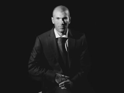 在线体育博彩-蓝衣军团夜破银河战舰，那不勒斯用一场无解致敬克瓦拉茨赫利亚，而教练的拥抱成了最温柔宣言，蓝衣军团夜破银河战舰，无解致敬与温柔宣言